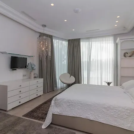 Equilibrium Costa Adeje (Tenerife)