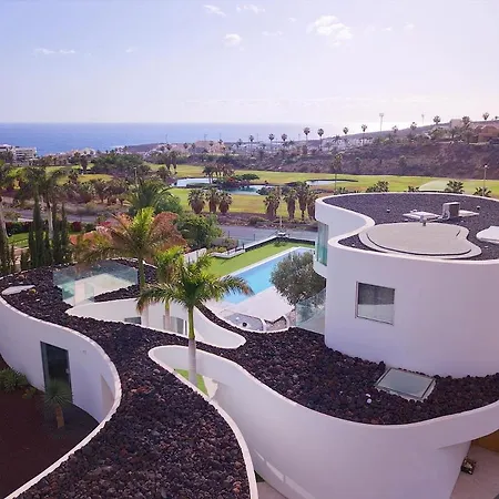 Villa Equilibrium *